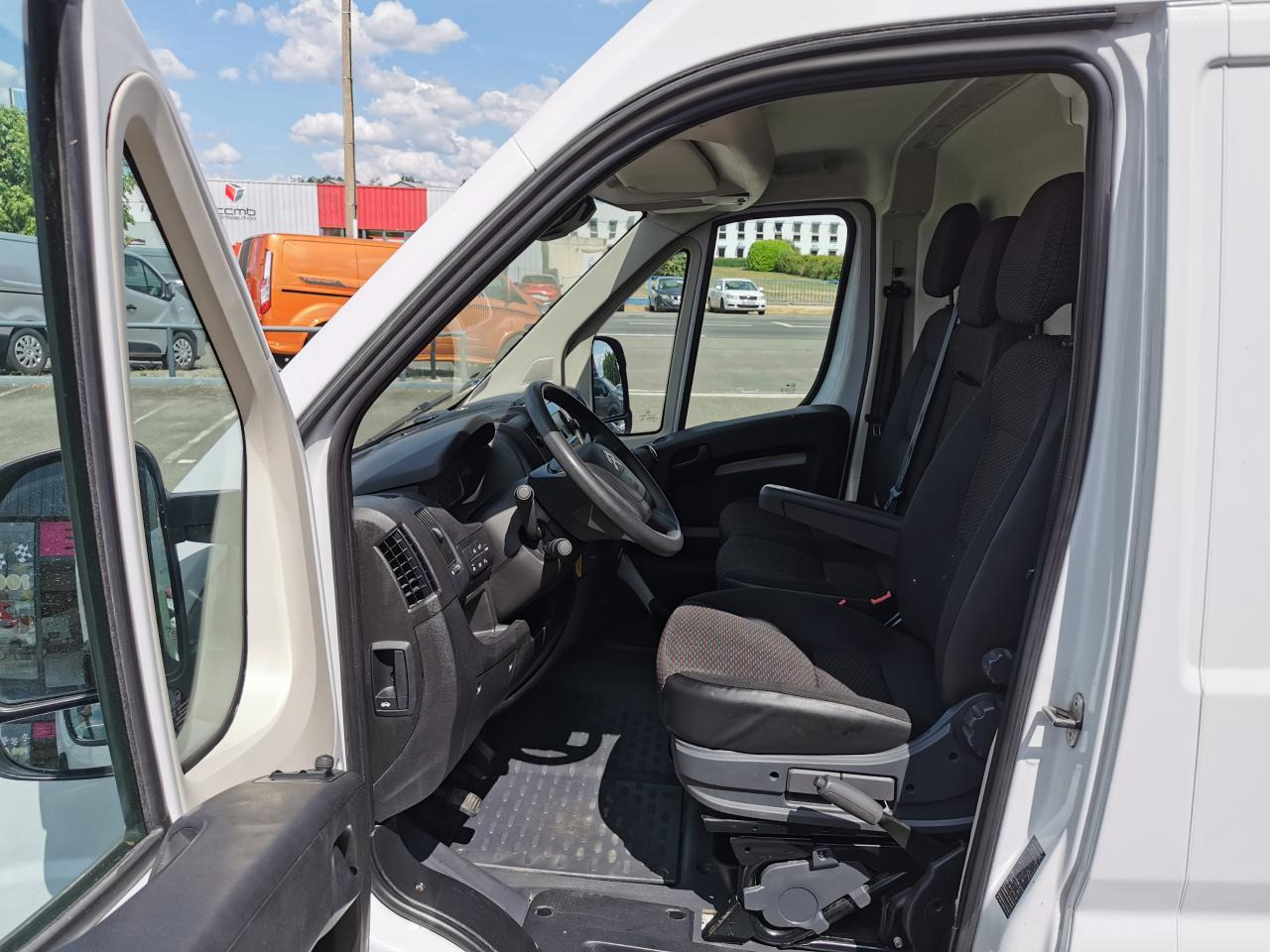 CITROEN Jumper 3.5t L2H2 2.2 HDi S&S - 140 III FOURGON TOLE Fourgon Tolé 35 L2H2 PHASE 3 - Furgón: foto 5 CITROEN Jumper 3.5t L2H2 2.2 HDi S&S - 140 III FOURGON TOLE Fourgon Tolé 35 L2H2 PHASE 3 - Furgón: foto 5