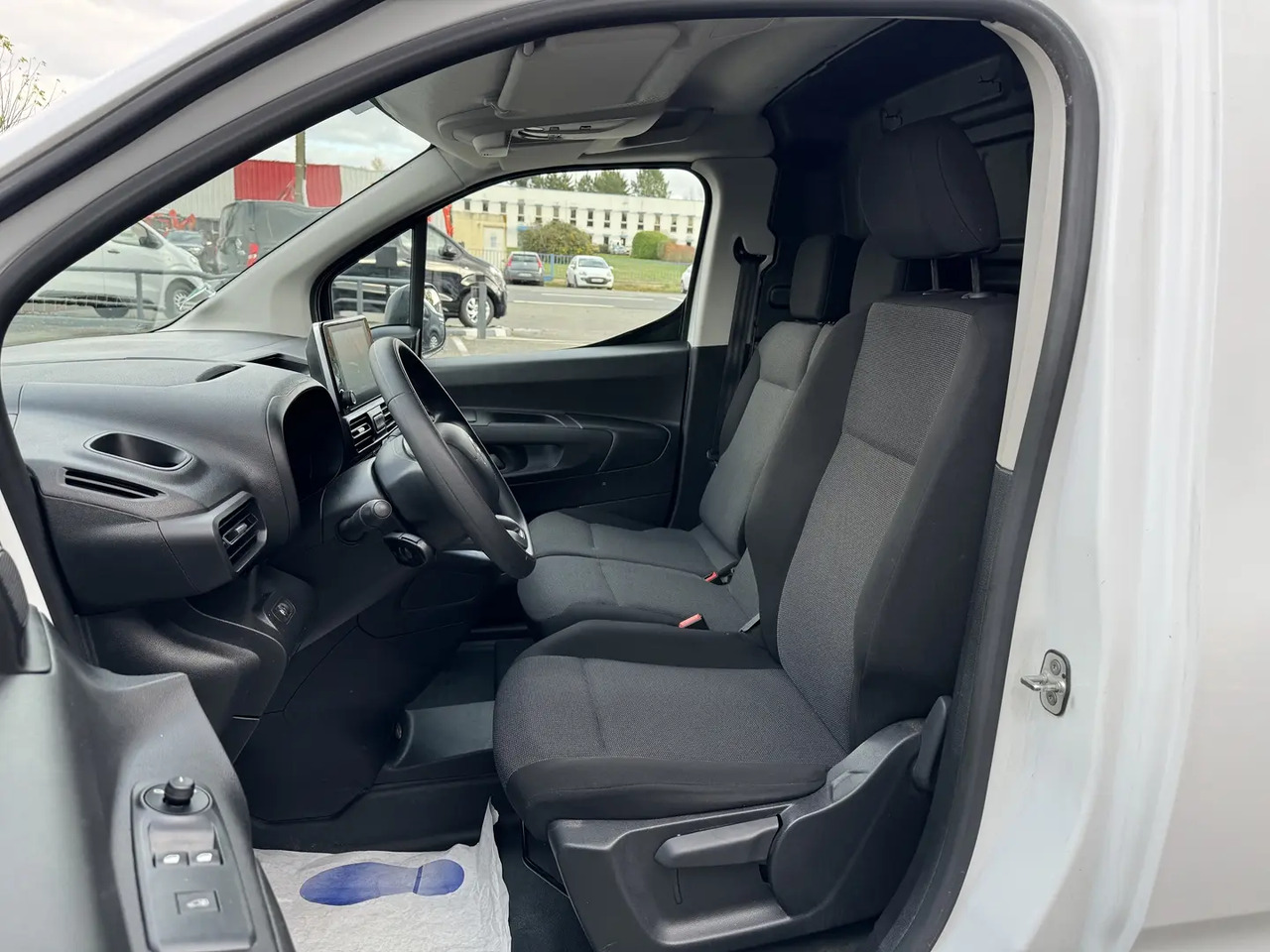 Citroen Berlingo M 650KG BLUEHDI 100 S&S DRIVER - Furgón: foto 4 Citroen Berlingo M 650KG BLUEHDI 100 S&S DRIVER - Furgón: foto 4