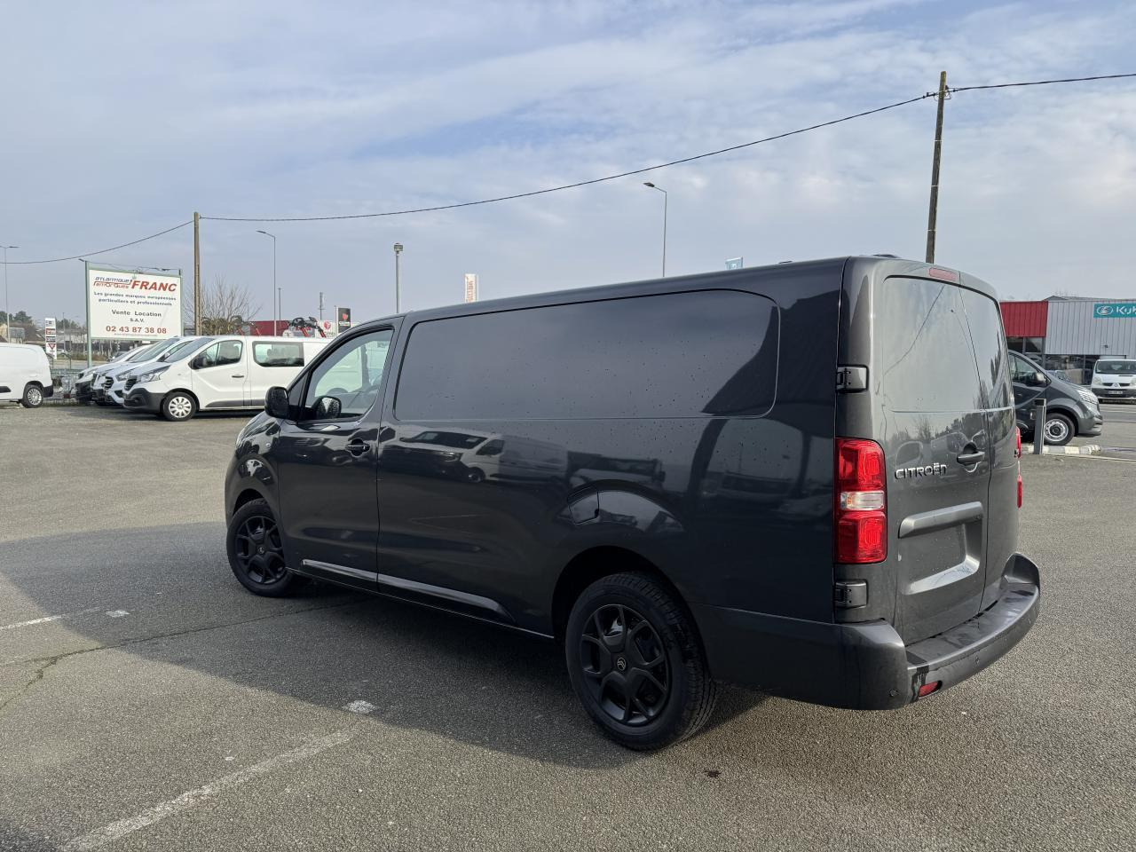 Leasing para  Citroen Jumpy 2 PLACES XL 2.0 BLUEHDI 180CH S&S PACK PREMIUM CONNECT EAT8 Citroen Jumpy 2 PLACES XL 2.0 BLUEHDI 180CH S&S PACK PREMIUM CONNECT EAT8: foto 7