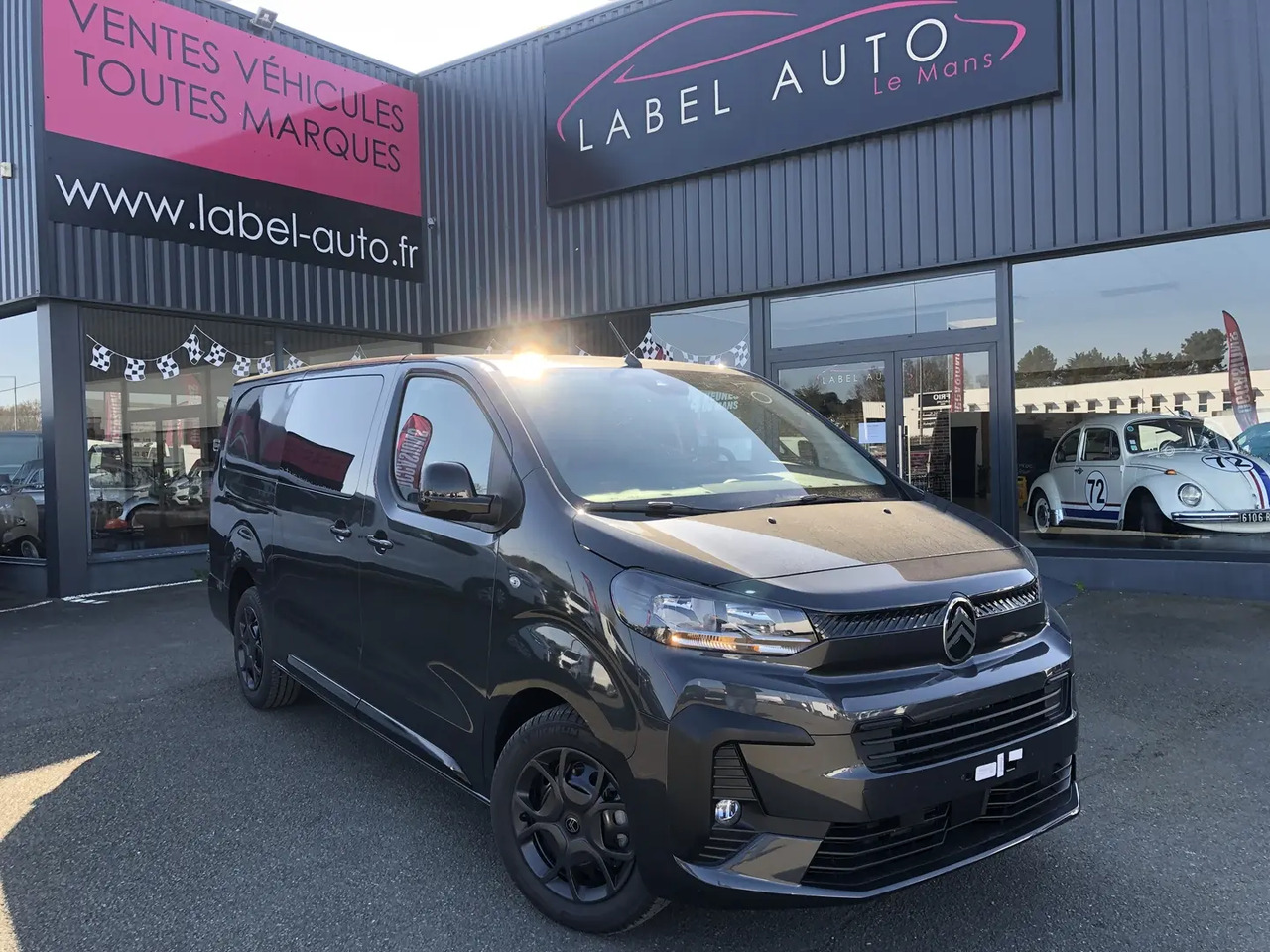 Citroen Jumpy XL 2.0 BLUEHDI 180CH S&S CABINE APPROFONDIE FIXE PACK PREMIUM CONNECT EAT8 - Furgoneta combi: foto 1 Citroen Jumpy XL 2.0 BLUEHDI 180CH S&S CABINE APPROFONDIE FIXE PACK PREMIUM CONNECT EAT8 - Furgoneta combi: foto 1