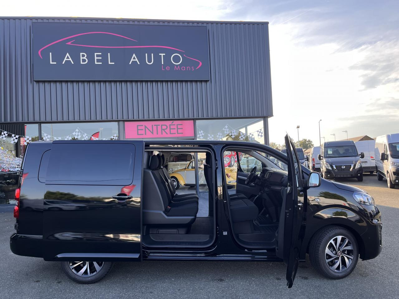 FIAT Scudo XL 2.0 BlueHDi - 180 S&S - BVA Cabine Approfondie 6 PLACES - Furgoneta combi: foto 3 FIAT Scudo XL 2.0 BlueHDi - 180 S&S - BVA Cabine Approfondie 6 PLACES - Furgoneta combi: foto 3