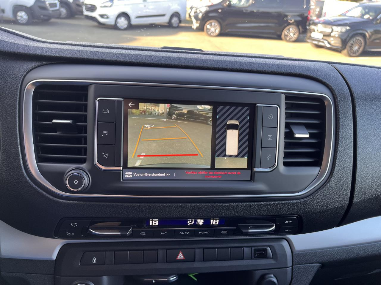 Furgoneta combi FIAT Scudo XL 2.0 BlueHDi - 180 S&S - BVA Cabine Approfondie 6 PLACES: foto 11 Furgoneta combi FIAT Scudo XL 2.0 BlueHDi - 180 S&S - BVA Cabine Approfondie 6 PLACES: foto 11