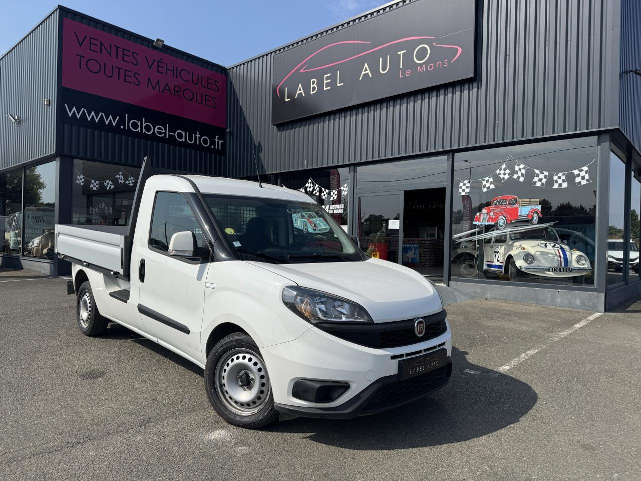 Fiat Doblo Cargo Cargo 1.6 Multijet 16V 105 ch WORK UP PLATEAU Pro Lounge - Furgoneta caja abierta: foto 2 Fiat Doblo Cargo Cargo 1.6 Multijet 16V 105 ch WORK UP PLATEAU Pro Lounge - Furgoneta caja abierta: foto 2