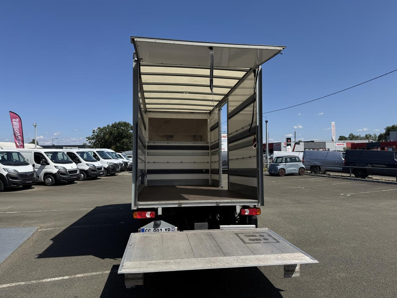 Fiat Ducato 3.5 L H3-POWER 140CH MAXI CAISSE 20M³ + HAYON 750KG + AUVENT PACK PRO - Furgoneta caja cerrada: foto 3 Fiat Ducato 3.5 L H3-POWER 140CH MAXI CAISSE 20M³ + HAYON 750KG + AUVENT PACK PRO - Furgoneta caja cerrada: foto 3