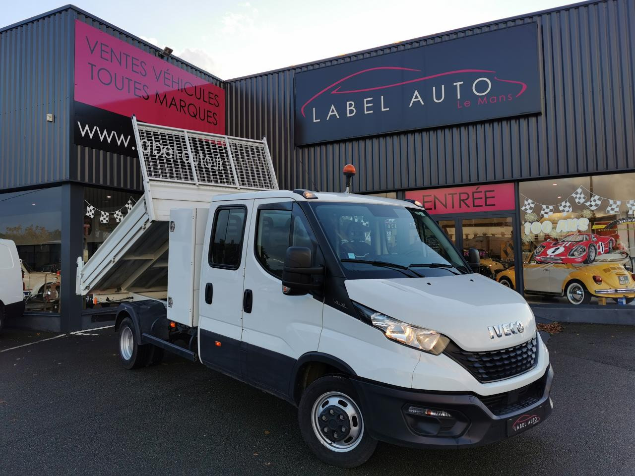 IVECO daily 35C14 BENNE COFFRE DOUBLE CABINE 6 places - Furgoneta basculante: foto 1 IVECO daily 35C14 BENNE COFFRE DOUBLE CABINE 6 places - Furgoneta basculante: foto 1
