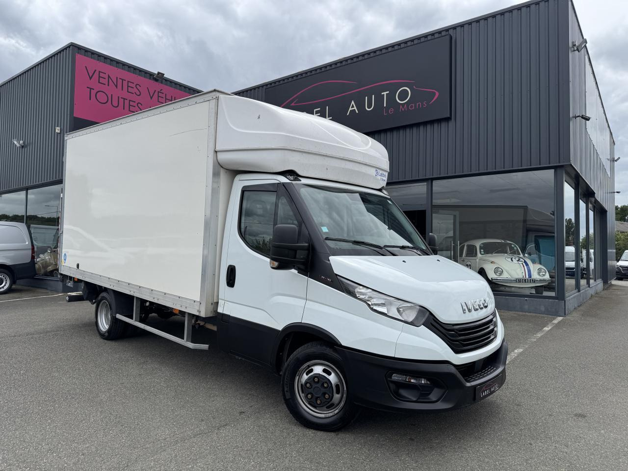 Iveco Daily 35 C 16 CAISSE HAYON 20M3 - Furgoneta caja cerrada: foto 3 Iveco Daily 35 C 16 CAISSE HAYON 20M3 - Furgoneta caja cerrada: foto 3