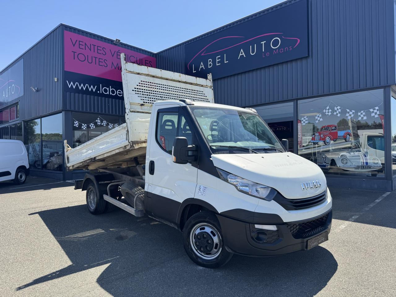 Iveco Daily IVECO 35 C 12 BENNE RJ 2.3 120 CH - Furgoneta basculante: foto 2 Iveco Daily IVECO 35 C 12 BENNE RJ 2.3 120 CH - Furgoneta basculante: foto 2