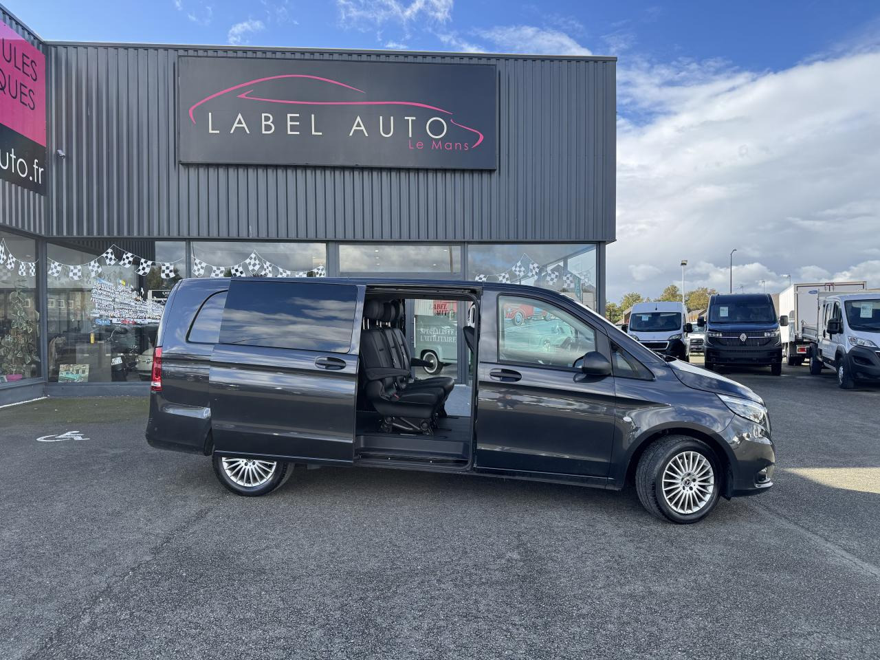 MERCEDES Vito MIXTO Extra Long 3.05t 119 CDI BlueEfficiency - BVA 9G-Tronic Propulsion MIXTO - BM 447 first - Furgón: foto 1 MERCEDES Vito MIXTO Extra Long 3.05t 119 CDI BlueEfficiency - BVA 9G-Tronic Propulsion MIXTO - BM 447 first - Furgón: foto 1