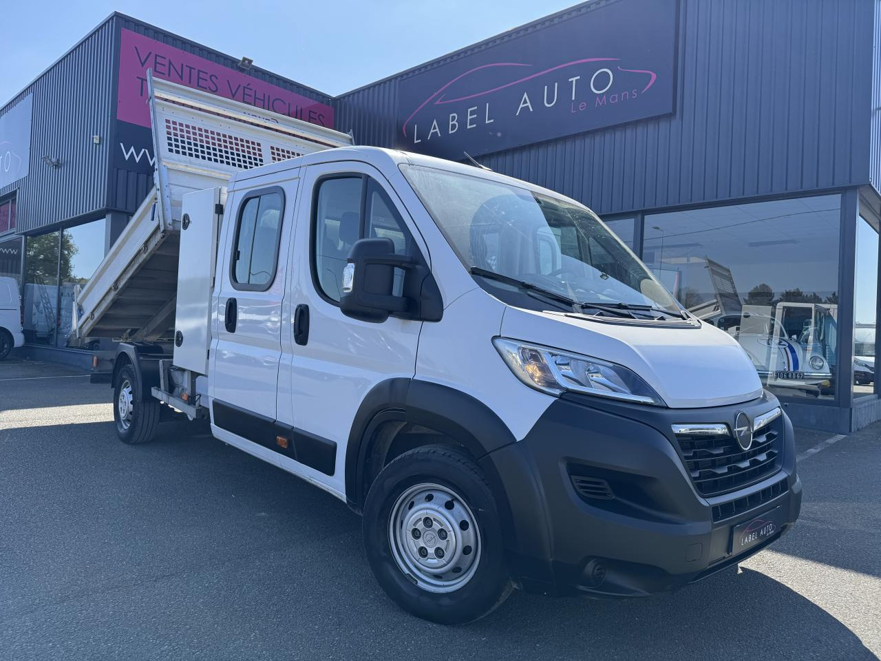 OPEL MOVANO 3T5 BENNE + COFFRE DOUBLE CABINE 6PLACES 2.2 HDI 165CH - Furgoneta basculante: foto 2 OPEL MOVANO 3T5 BENNE + COFFRE DOUBLE CABINE 6PLACES 2.2 HDI 165CH - Furgoneta basculante: foto 2