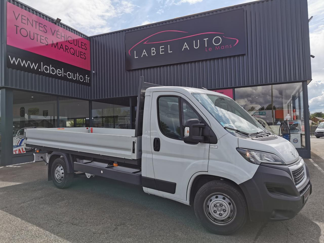 PEUGEOT BOXER 3T5 PLATEAU 4M20 2.2 HDI 140CH - Furgoneta caja abierta: foto 1 PEUGEOT BOXER 3T5 PLATEAU 4M20 2.2 HDI 140CH - Furgoneta caja abierta: foto 1