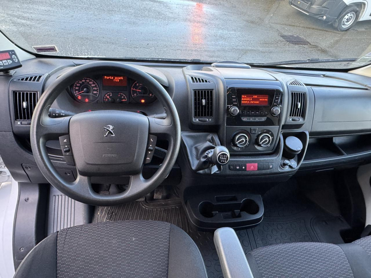 PEUGEOT Boxer Asphalt 330 L2H2 2.2 BlueHDi S&S - 140 ch Fourgon Tolé Frigorifique - Furgón: foto 5 PEUGEOT Boxer Asphalt 330 L2H2 2.2 BlueHDi S&S - 140 ch Fourgon Tolé Frigorifique - Furgón: foto 5