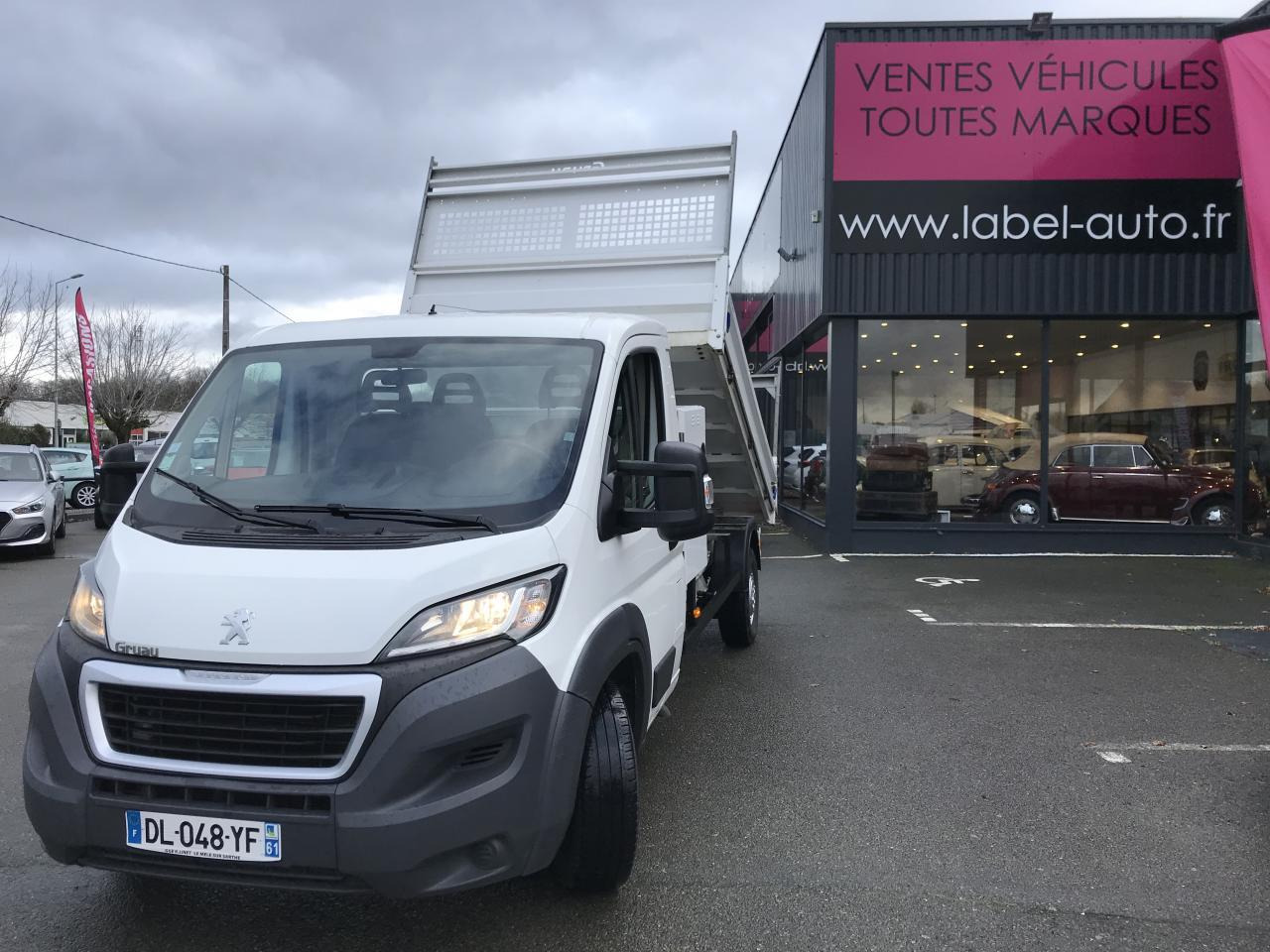 Peugeot Boxer ASPHALT 335 L3 2.2 BlueHDi S&S - 165 III CHASSIS CABINE BENNE COFFRE - Furgoneta basculante: foto 3 Peugeot Boxer ASPHALT 335 L3 2.2 BlueHDi S&S - 165 III CHASSIS CABINE BENNE COFFRE - Furgoneta basculante: foto 3