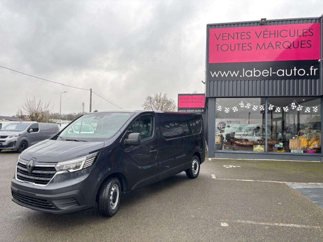 RENAULT Trafic L2H1 3000 Kg 2.0 Blue dCi - 150 - BV EDC Euro 6e III FOURGON Fourgon Grand Confort L2H1 PHAS - Furgón: foto 4 RENAULT Trafic L2H1 3000 Kg 2.0 Blue dCi - 150 - BV EDC Euro 6e III FOURGON Fourgon Grand Confort L2H1 PHAS - Furgón: foto 4