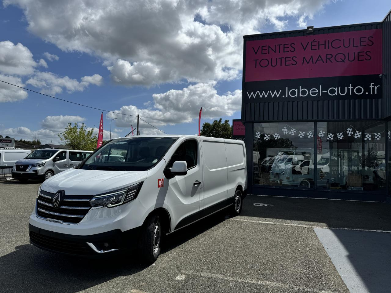 RENAULT Trafic L2H1 3000 Kg 2.0 Blue dCi - 170 2024 III FOURGON Fourgon Advance L2H1 PHASE 3 - Furgón: foto 1 RENAULT Trafic L2H1 3000 Kg 2.0 Blue dCi - 170 2024 III FOURGON Fourgon Advance L2H1 PHASE 3 - Furgón: foto 1