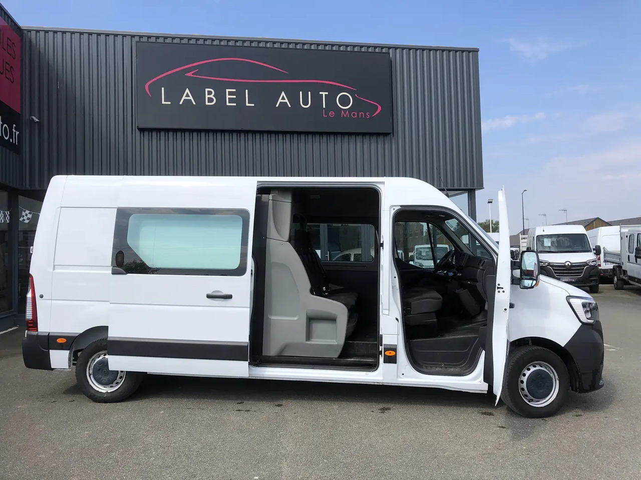 Renault Master F3300 L2H2 2.3 DCI 135CH CABINE APPROFONDIE CONFORT EURO6 - Furgoneta combi: foto 1 Renault Master F3300 L2H2 2.3 DCI 135CH CABINE APPROFONDIE CONFORT EURO6 - Furgoneta combi: foto 1