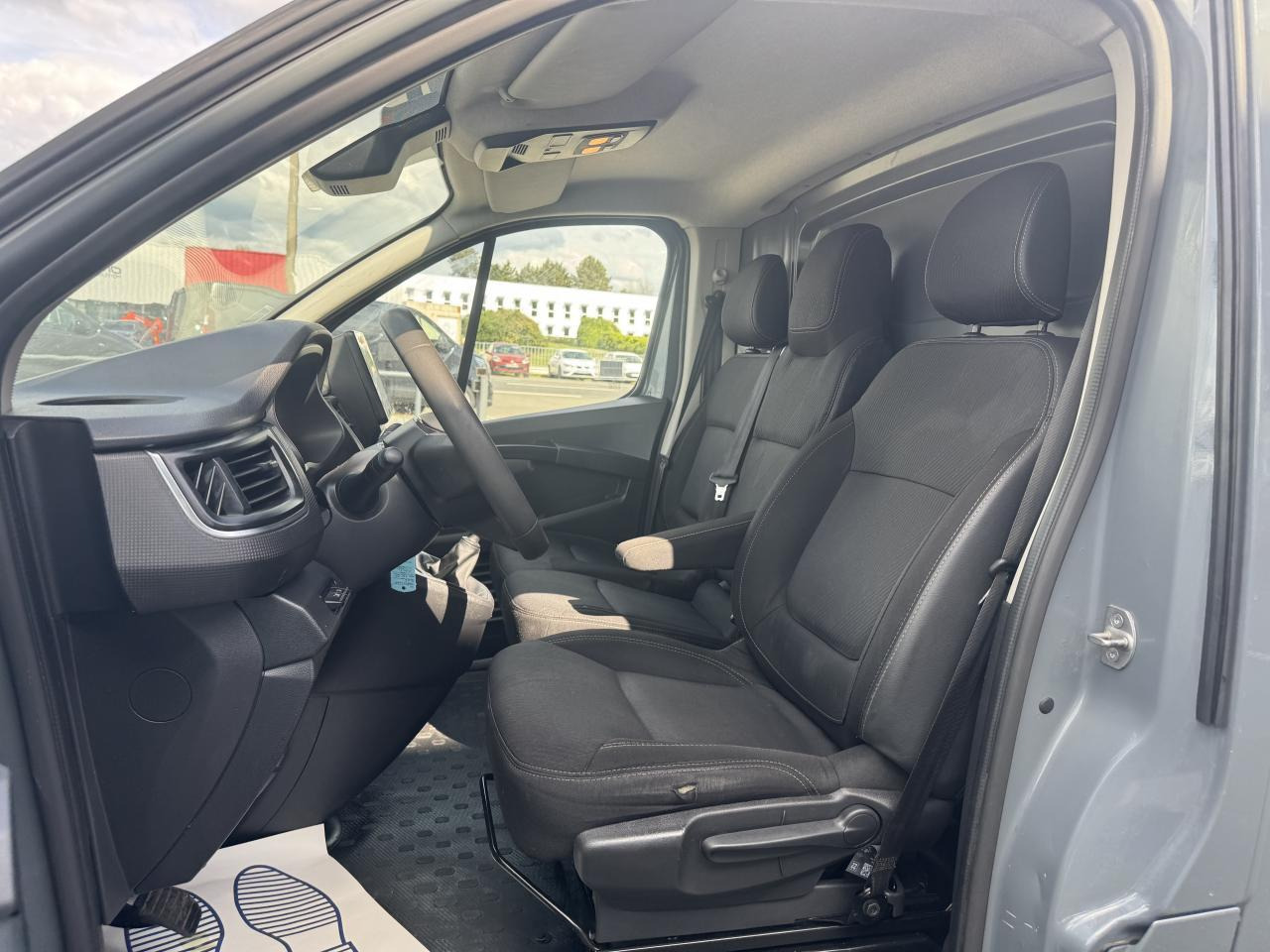 Renault Trafic L1H1 2T8 2.0 BLUE DCI 130CH GRAND CONFORT - Furgón: foto 5 Renault Trafic L1H1 2T8 2.0 BLUE DCI 130CH GRAND CONFORT - Furgón: foto 5