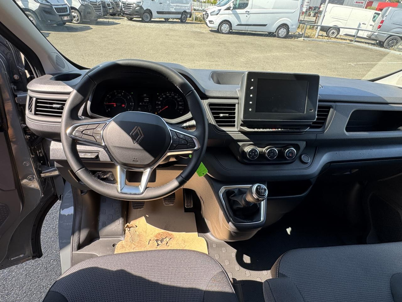 Renault Trafic L2H1 3T 2.0 BLUE DCI 170CH ADVANCE CARPLAY CAM - Furgón: foto 3 Renault Trafic L2H1 3T 2.0 BLUE DCI 170CH ADVANCE CARPLAY CAM - Furgón: foto 3