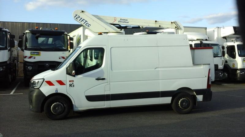Renault Master 145.35 FG Tronqué L2H2 Nacelle Pack éco - Camión con plataforma elevadora: foto 2 Renault Master 145.35 FG Tronqué L2H2 Nacelle Pack éco - Camión con plataforma elevadora: foto 2