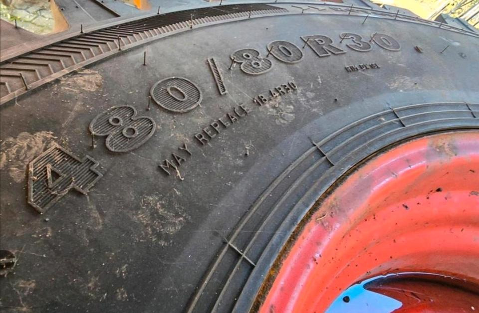 4x Nokian TRI 2 2x 440/80R28 2x 480/80R30 Fendt Xylon GT Vario - Rueda completa: foto 3 4x Nokian TRI 2 2x 440/80R28 2x 480/80R30 Fendt Xylon GT Vario - Rueda completa: foto 3