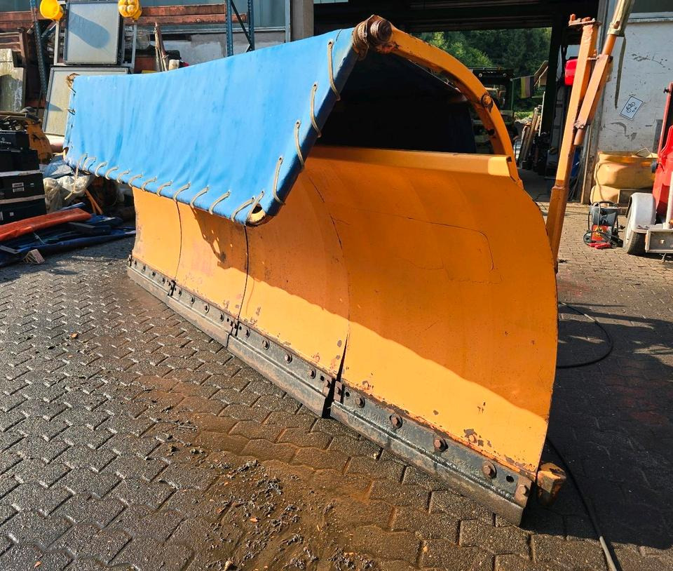 Beilhack PV 29-4 Schneepflug Schneeschild Scheeschieber Winterdienst Unimog U400 300 290 500 427 530 423 318 323 LKW Fendt - Cuchilla quitanieves: foto 1 Beilhack PV 29-4 Schneepflug Schneeschild Scheeschieber Winterdienst Unimog U400 300 290 500 427 530 423 318 323 LKW Fendt - Cuchilla quitanieves: foto 1