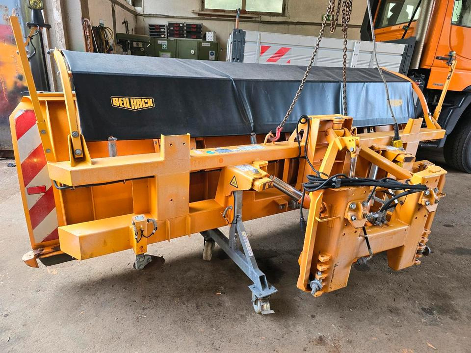 Beilhack Schneepflug PVF 34-4 Schneeschieber Schneeschild Schmidt für Unimog 405/10 405/12 UGN UGE LKW Winterdienst - Cuchilla quitanieves: foto 1 Beilhack Schneepflug PVF 34-4 Schneeschieber Schneeschild Schmidt für Unimog 405/10 405/12 UGN UGE LKW Winterdienst - Cuchilla quitanieves: foto 1