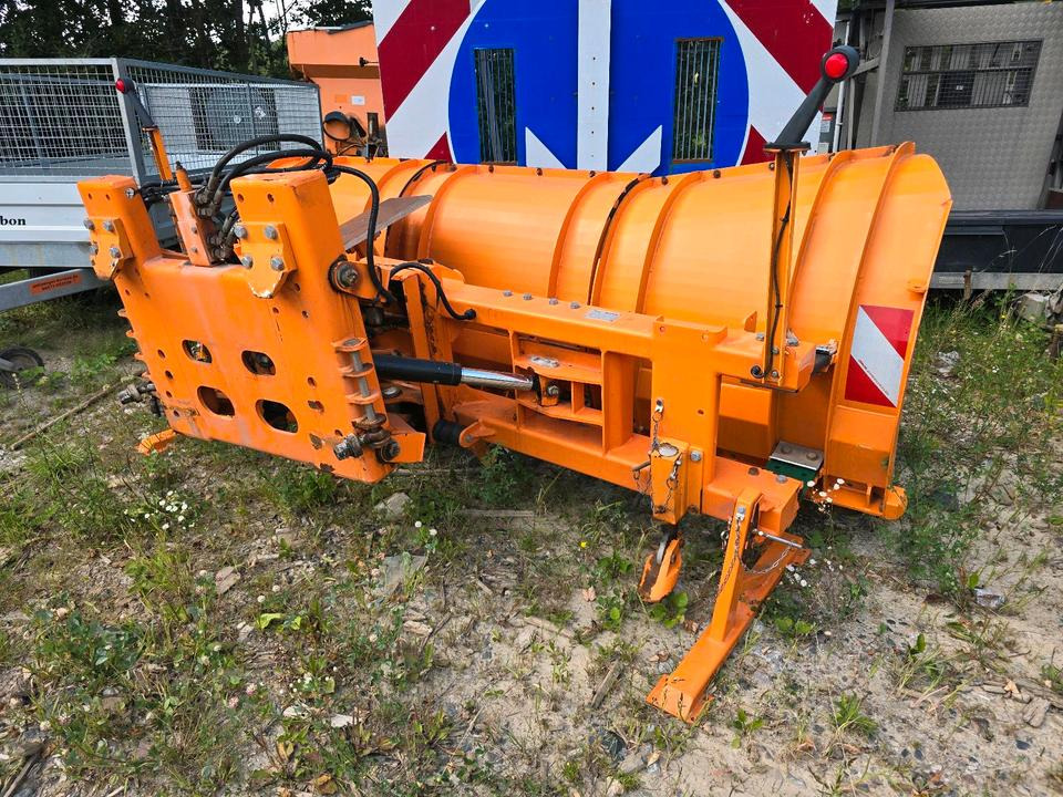 Bucher Schneepflug Ramox 300 NGR Schneeschieber Schneeschild Winterdienst Räumschild passend für Unimog 405/10 405/12 UGE UGN U300 U 300 400 500 - Cuchilla quitanieves: foto 4 Bucher Schneepflug Ramox 300 NGR Schneeschieber Schneeschild Winterdienst Räumschild passend für Unimog 405/10 405/12 UGE UGN U300 U 300 400 500 - Cuchilla quitanieves: foto 4