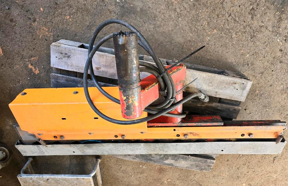Dücker AWS Wallheckenschere Astschere Astkutter für Mähausleger UNA 500 600 Böschungsmäher Böschungsmulcher FME MKM Lichtraumprofilsäge - Desbrozadora de brazo: foto 3 Dücker AWS Wallheckenschere Astschere Astkutter für Mähausleger UNA 500 600 Böschungsmäher Böschungsmulcher FME MKM Lichtraumprofilsäge - Desbrozadora de brazo: foto 3