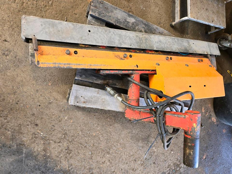 Dücker AWS Wallheckenschere Astschere Astkutter für Mähausleger UNA 500 600 Böschungsmäher Böschungsmulcher FME MKM Lichtraumprofilsäge - Desbrozadora de brazo: foto 4 Dücker AWS Wallheckenschere Astschere Astkutter für Mähausleger UNA 500 600 Böschungsmäher Böschungsmulcher FME MKM Lichtraumprofilsäge - Desbrozadora de brazo: foto 4