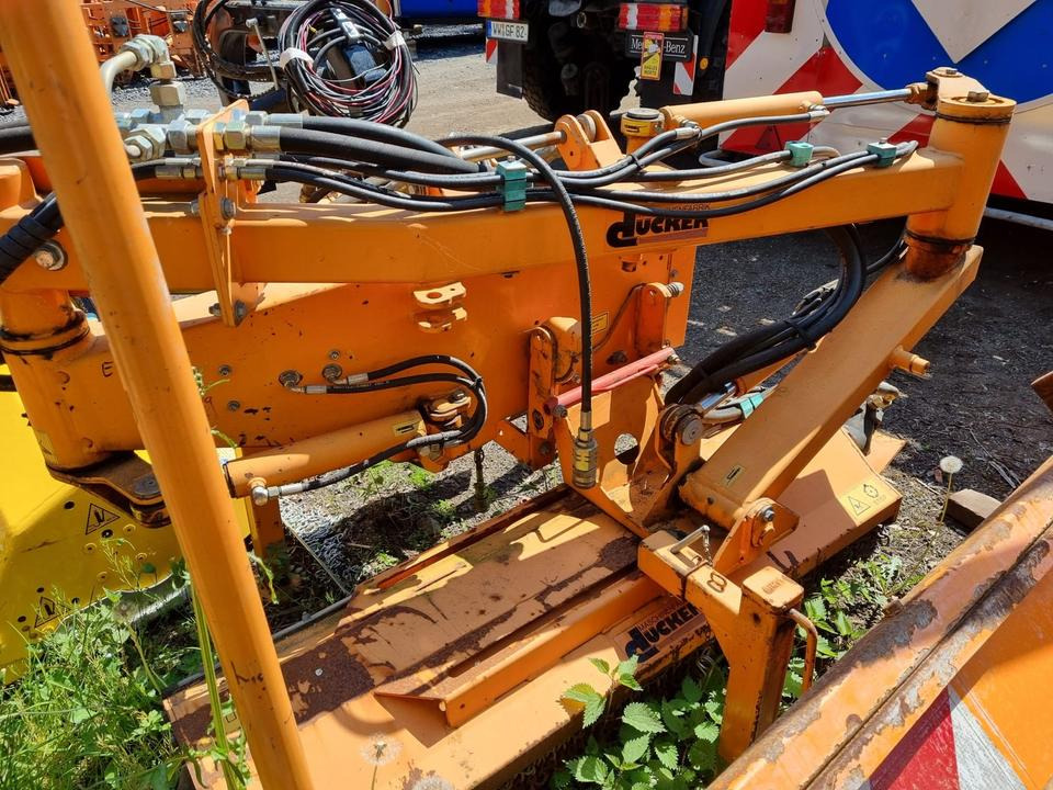 Dücker MGK 13 Randstreifenmäher Randstreifenmähgerät Böschungsmulcher Böschungsmäher Seitenmulcher Mähausleger für Ladog Unimog u300 300 400 500 327 323 530 405 - Desbrozadora de brazo: foto 2 Dücker MGK 13 Randstreifenmäher Randstreifenmähgerät Böschungsmulcher Böschungsmäher Seitenmulcher Mähausleger für Ladog Unimog u300 300 400 500 327 323 530 405 - Desbrozadora de brazo: foto 2