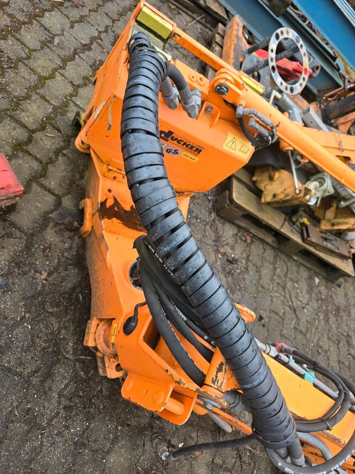 Dücker Randstreifenmäher vom DUA 800 700 Banketmäher Böschungsmäher Auslegemäher für Unimog Mulag Mähausleger - Desbrozadora de brazo: foto 3 Dücker Randstreifenmäher vom DUA 800 700 Banketmäher Böschungsmäher Auslegemäher für Unimog Mulag Mähausleger - Desbrozadora de brazo: foto 3