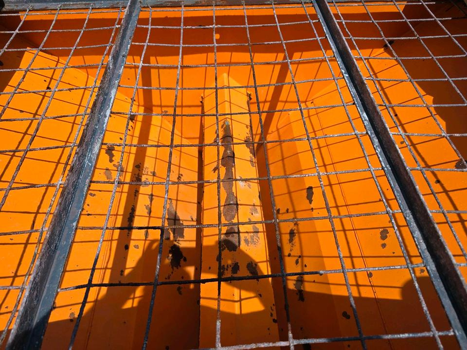 Esparcidor de sal Epoke SH3101 Salzstreuer 1,6m3 Salzsilo passend für Fendt Xylon JCB Fasttrac Multicar Unimog Winterdienst Aufbaustreuer Streuautomat Schmidt Küpper-Weisser: foto 7 Esparcidor de sal Epoke SH3101 Salzstreuer 1,6m3 Salzsilo passend für Fendt Xylon JCB Fasttrac Multicar Unimog Winterdienst Aufbaustreuer Streuautomat Schmidt Küpper-Weisser: foto 7