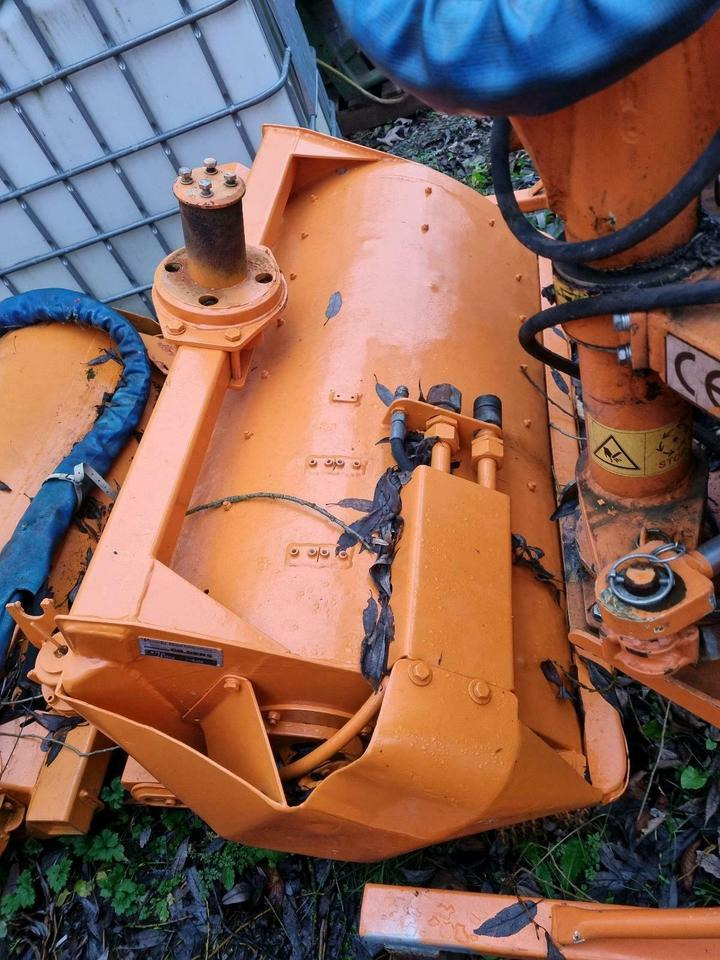 Gilbers Mulchkopf Mähkorb Mähkopf 120cm Mulag Mähausleger Böschun - Desbrozadora de martillos/ Trituradora: foto 2 Gilbers Mulchkopf Mähkorb Mähkopf 120cm Mulag Mähausleger Böschun - Desbrozadora de martillos/ Trituradora: foto 2