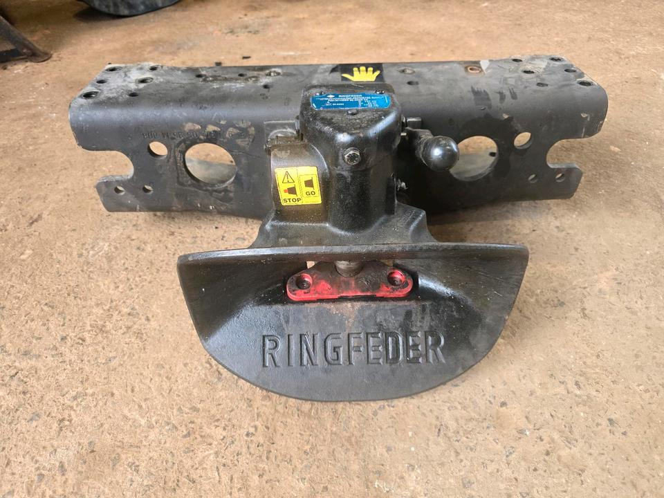 Ringfeder Anhängerkupplung für Unimog U 300 400 500 Anhängermaul Anhängerzugöse Zugmaul Mercedes Benz Zugöse Q36 Q33 Querträger ZGN UGE 405/10 405/12 - Implemento para Camión: foto 1 Ringfeder Anhängerkupplung für Unimog U 300 400 500 Anhängermaul Anhängerzugöse Zugmaul Mercedes Benz Zugöse Q36 Q33 Querträger ZGN UGE 405/10 405/12 - Implemento para Camión: foto 1