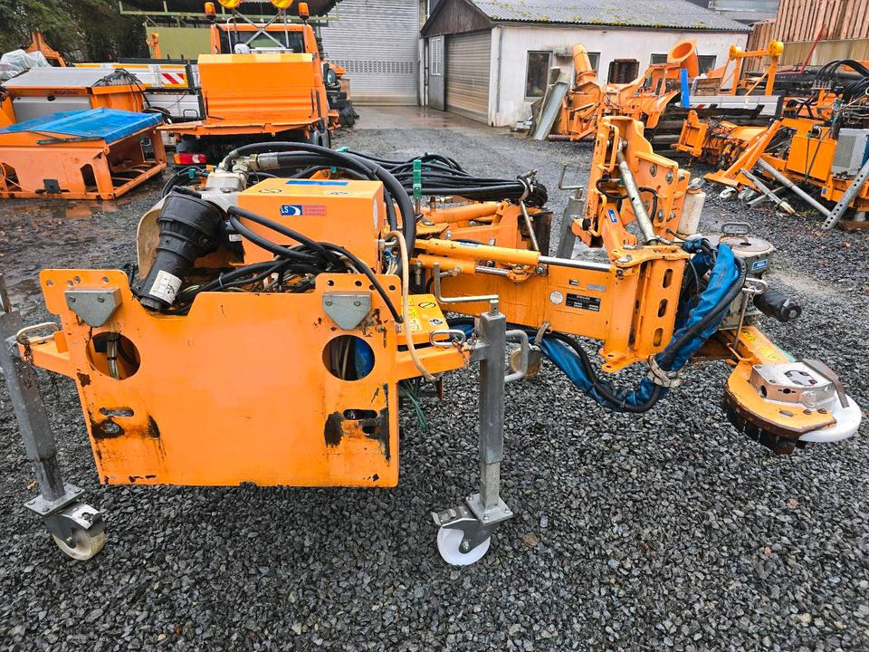 Mulag MRM 300 MLM 200 Leitpfostenmähgerät Randstreifenmäher Böschungsmäher Böschungsmulcher Bankettmäher passend für Unimog 405/10 405/12 UGN UGE U300 U 300 Leitpfostenausmäher - Desbrozadora lateral: foto 5 Mulag MRM 300 MLM 200 Leitpfostenmähgerät Randstreifenmäher Böschungsmäher Böschungsmulcher Bankettmäher passend für Unimog 405/10 405/12 UGN UGE U300 U 300 Leitpfostenausmäher - Desbrozadora lateral: foto 5