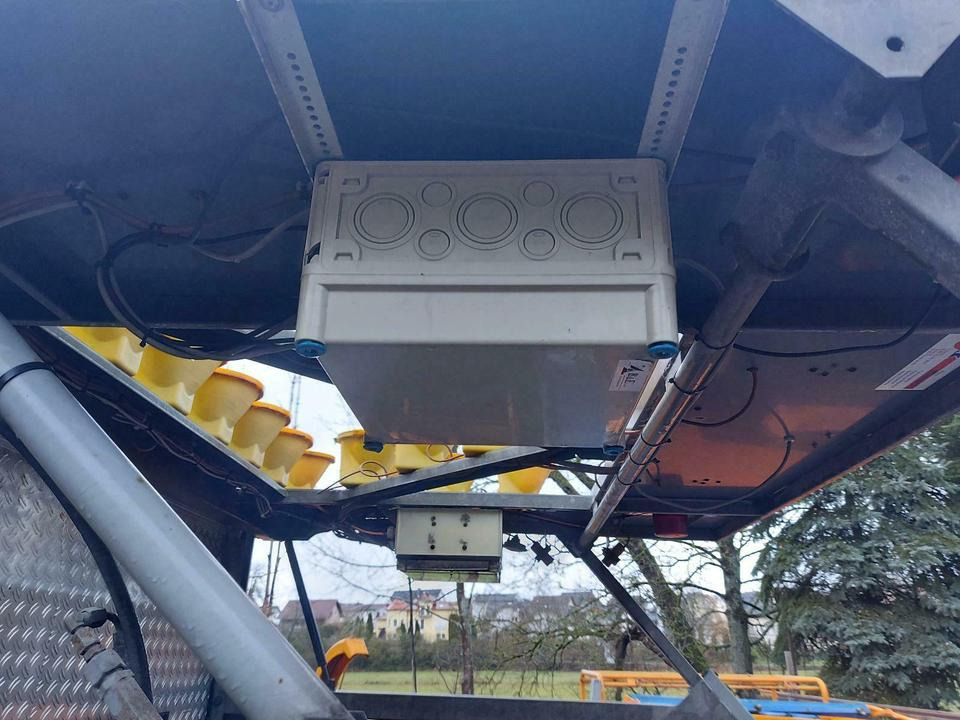 Mersch Absperrtafel Vorwarntafel Verkehrsleitanhänger vz616 nisse - Remolque: foto 5 Mersch Absperrtafel Vorwarntafel Verkehrsleitanhänger vz616 nisse - Remolque: foto 5