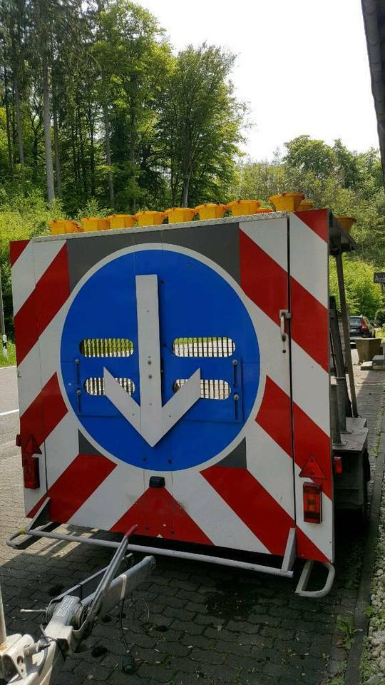 Mersch Absperrtafel mit Funkwarnmeldeanlage vz 616 615 nissen - Remolque: foto 3 Mersch Absperrtafel mit Funkwarnmeldeanlage vz 616 615 nissen - Remolque: foto 3