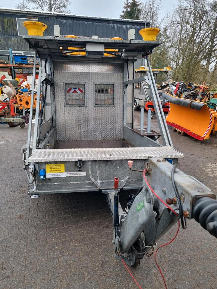 Mersch LED Absperrtafel 2017 Nissen Anlage Verkehrsleitanhänger Verkehrssicherungsanhänger Sperrwand Verkehrsleittafel Verkehrsleitanhänger - Remolque: foto 5 Mersch LED Absperrtafel 2017 Nissen Anlage Verkehrsleitanhänger Verkehrssicherungsanhänger Sperrwand Verkehrsleittafel Verkehrsleitanhänger - Remolque: foto 5