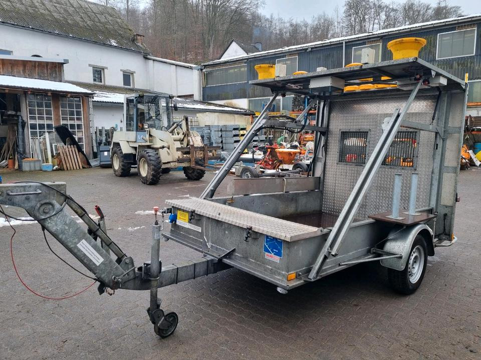 Mersch LED Absperrtafel 2017 Nissen Anlage Verkehrsleitanhänger Verkehrssicherungsanhänger Sperrwand Verkehrsleittafel Verkehrsleitanhänger - Remolque: foto 3 Mersch LED Absperrtafel 2017 Nissen Anlage Verkehrsleitanhänger Verkehrssicherungsanhänger Sperrwand Verkehrsleittafel Verkehrsleitanhänger - Remolque: foto 3