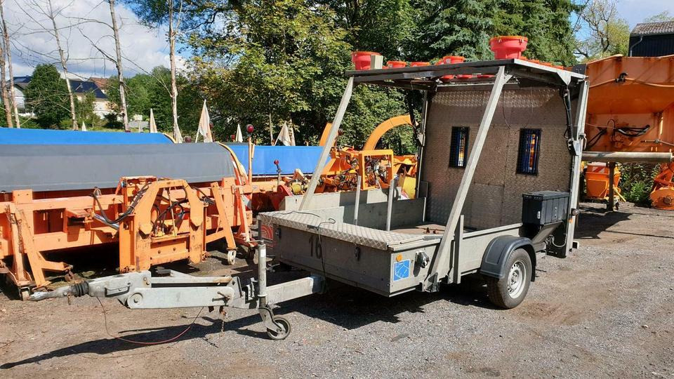 Mersch LED Absperrtafel Sperrwand Verkehrssicherungsanhänger VZ - Remolque: foto 3 Mersch LED Absperrtafel Sperrwand Verkehrssicherungsanhänger VZ - Remolque: foto 3