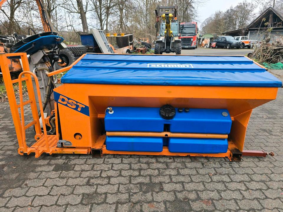 Schmidt DST25-FH 2-Kammer Salzstreuer Winterdienst Streuautomat Stratos SST MITOS Streusilo Solestreuer passend für UNIMOG 405/10 405/12 UGE UGN U300 400 500 530 430 318 423 - Esparcidor de sal: foto 5 Schmidt DST25-FH 2-Kammer Salzstreuer Winterdienst Streuautomat Stratos SST MITOS Streusilo Solestreuer passend für UNIMOG 405/10 405/12 UGE UGN U300 400 500 530 430 318 423 - Esparcidor de sal: foto 5