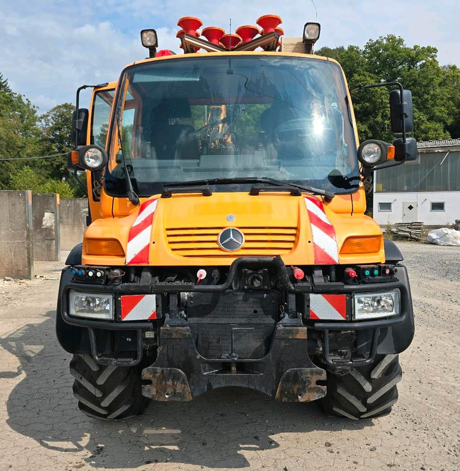 Máquina quitanieve Unimog U400 6-Zylinder 2010 405/10 405/12 NKS-Z-UGN-43K Bluetec 5 Mercedes-Benz  UGE UGN Mulag MHU 800  Mähausleger Böschungsmäher Böschungsmulcher Küpper-Weisser IMS Salzstreuer: foto 9