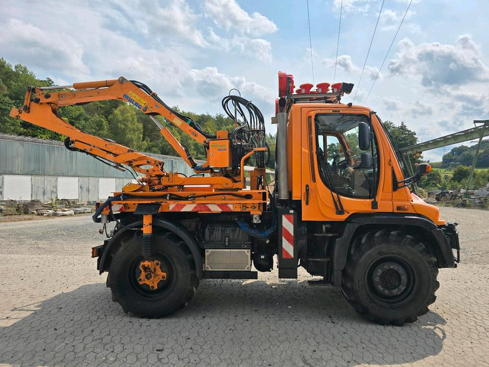 Unimog U400 6-Zylinder 2010 405/10 405/12 NKS-Z-UGN-43K Bluetec 5 Mercedes-Benz UGE UGN Mulag MHU 800 Mähausleger Böschungsmäher Böschungsmulcher Küpper-Weisser IMS Salzstreuer - Máquina quitanieve: foto 3 Unimog U400 6-Zylinder 2010 405/10 405/12 NKS-Z-UGN-43K Bluetec 5 Mercedes-Benz UGE UGN Mulag MHU 800 Mähausleger Böschungsmäher Böschungsmulcher Küpper-Weisser IMS Salzstreuer - Máquina quitanieve: foto 3