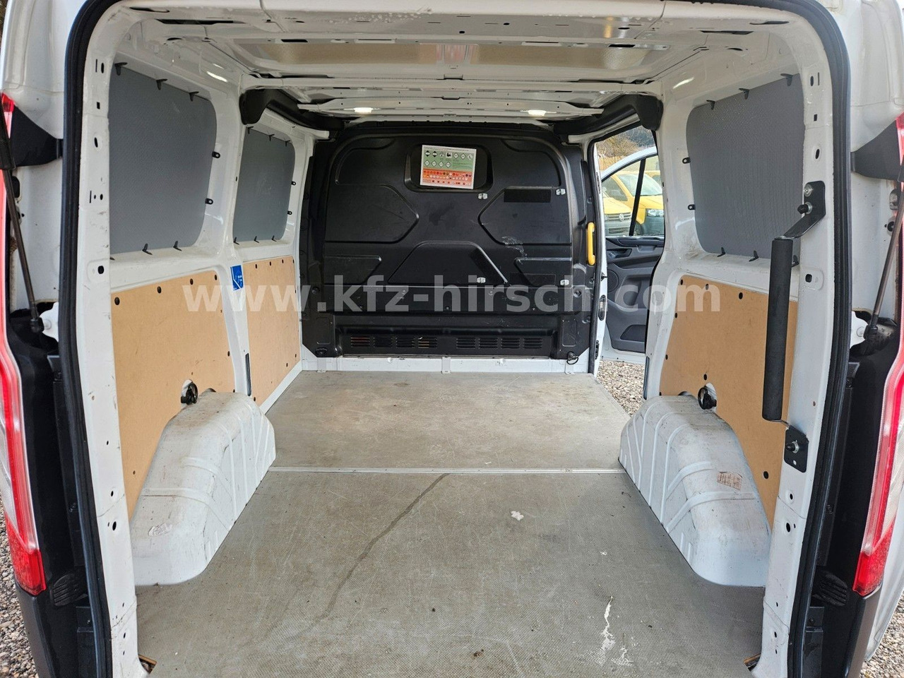 Ford Transit Custom Klima Sitzhzg Bluetooth Multi 1Hd - Furgón: foto 3 Ford Transit Custom Klima Sitzhzg Bluetooth Multi 1Hd - Furgón: foto 3