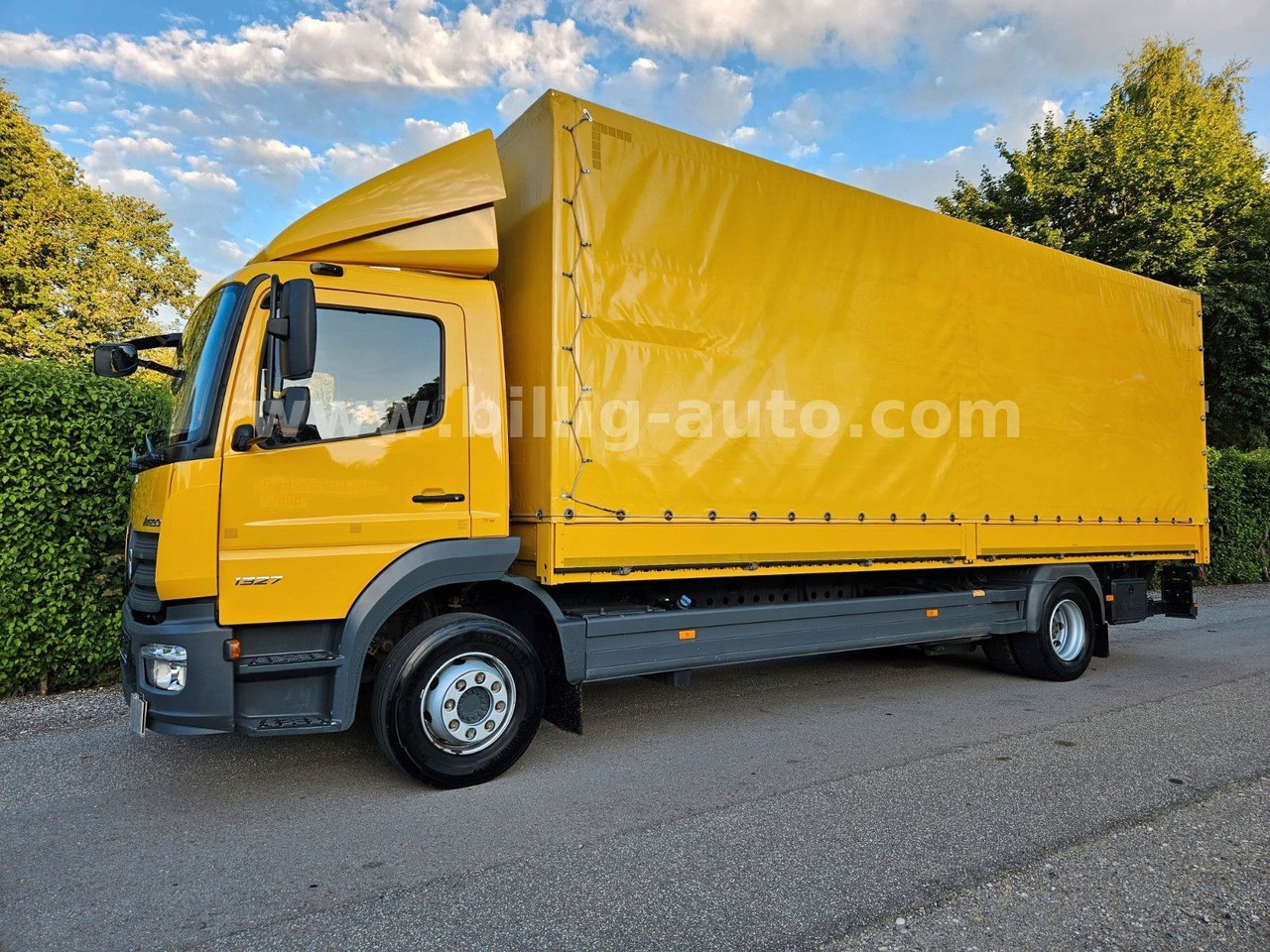 Mercedes-Benz Atego 1327 L * BREMS/SPUR-ASS*DIFF.*LBW*AHK*7.2m - Camión caja cerrada: foto 3 Mercedes-Benz Atego 1327 L * BREMS/SPUR-ASS*DIFF.*LBW*AHK*7.2m - Camión caja cerrada: foto 3