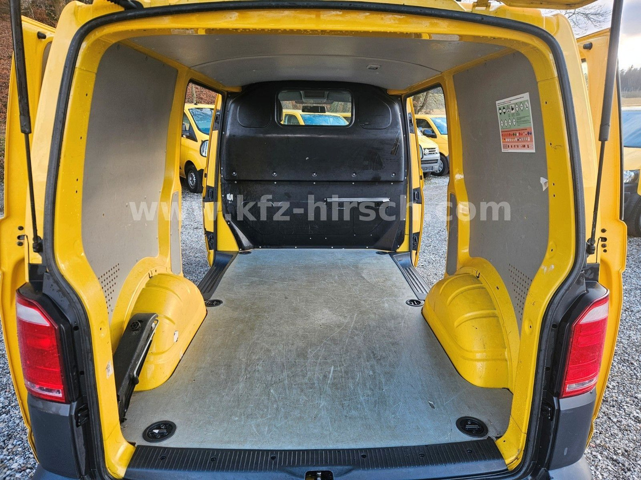 Volkswagen T6 Transporter 2.0TDI 2xSchiebetüre Werkstattgf. - Furgoneta de pasajeros: foto 5 Volkswagen T6 Transporter 2.0TDI 2xSchiebetüre Werkstattgf. - Furgoneta de pasajeros: foto 5