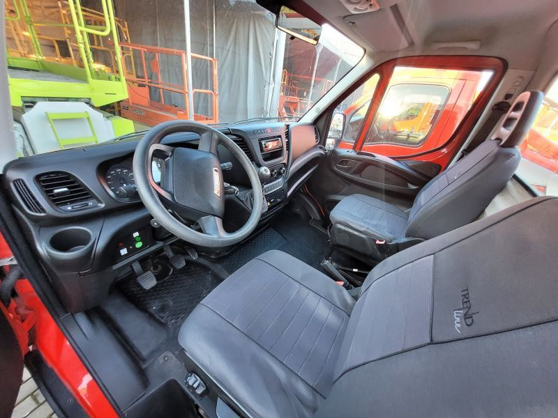 Iveco Daily 35S12 podnośnik koszowy 25 m Multitel MX250 - Camión con plataforma elevadora: foto 5 Iveco Daily 35S12 podnośnik koszowy 25 m Multitel MX250 - Camión con plataforma elevadora: foto 5