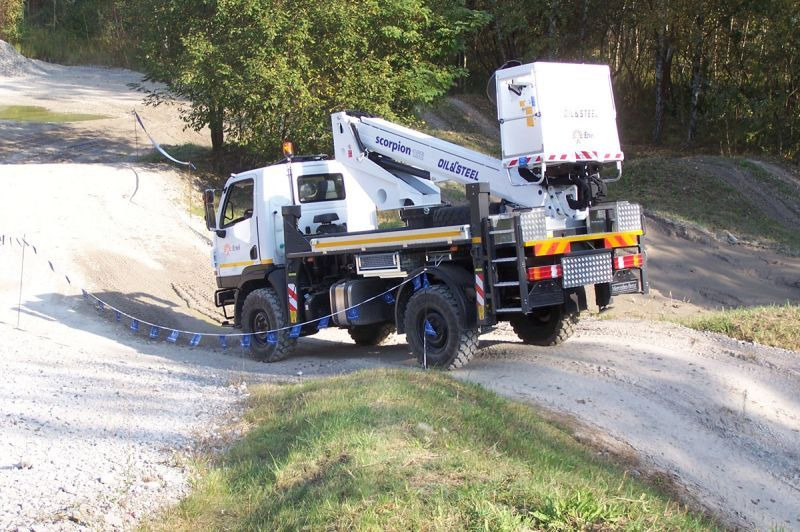 Oil&Steel Scorpion 15E 16m zamontowany na Mercedes-Benz Unimog U20 4x4 - Camión con plataforma elevadora: foto 4 Oil&Steel Scorpion 15E 16m zamontowany na Mercedes-Benz Unimog U20 4x4 - Camión con plataforma elevadora: foto 4