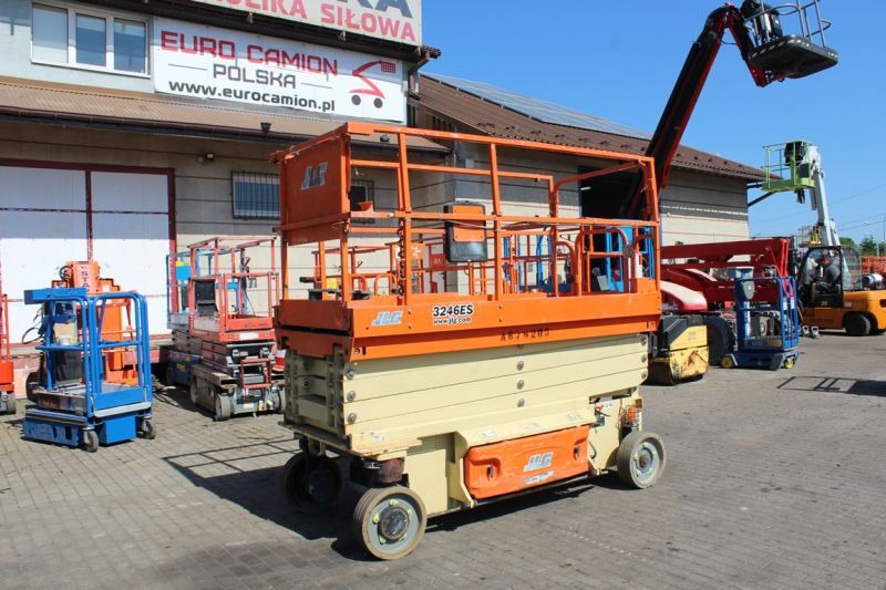 Podnośnik nożycowy elektryczny 12 m JLG 3246 ES - Plataforma de tijeras: foto 1 Podnośnik nożycowy elektryczny 12 m JLG 3246 ES - Plataforma de tijeras: foto 1