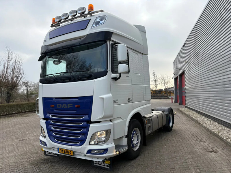 DAF XF 460 4x2 / APK - TUV JANUARI 2026 / HOLLAND TRUCK / ADR KLASSE I II III / 2 BEDS / - Cabeza tractora: foto 2 DAF XF 460 4x2 / APK - TUV JANUARI 2026 / HOLLAND TRUCK / ADR KLASSE I II III / 2 BEDS / - Cabeza tractora: foto 2