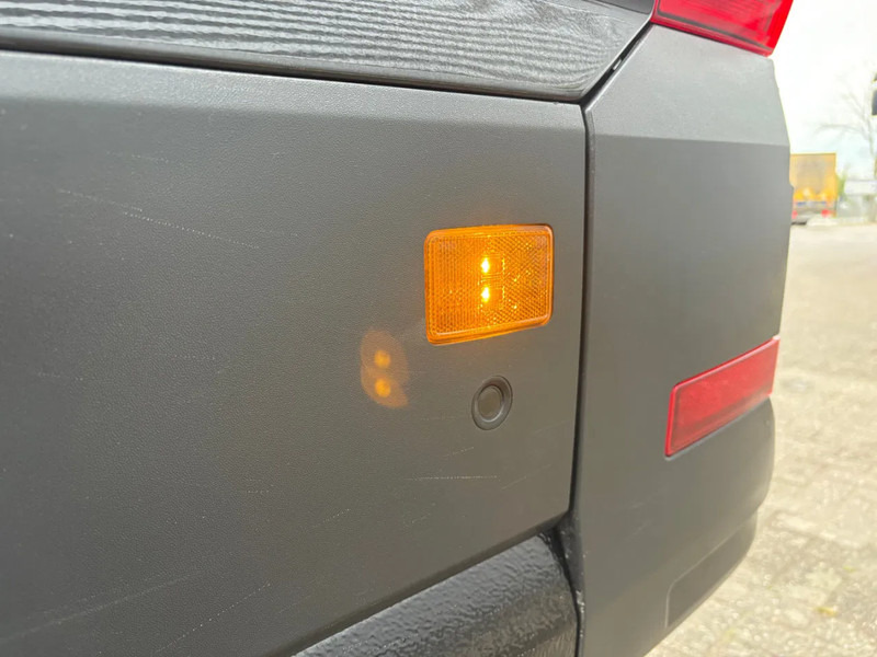 MAN TGE 3.180 / AUTOMAAT / BPM VRIJ / LAGE KM 28.000 / - Furgón: foto 4 MAN TGE 3.180 / AUTOMAAT / BPM VRIJ / LAGE KM 28.000 / - Furgón: foto 4